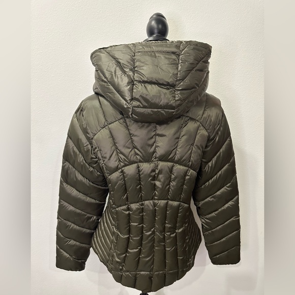 KARL LAGERFELD PARIS WOMEN'S OLIVE QUILTED PUFFER JACKET HOODED SIZE M NWOT - Picture 11 of 11